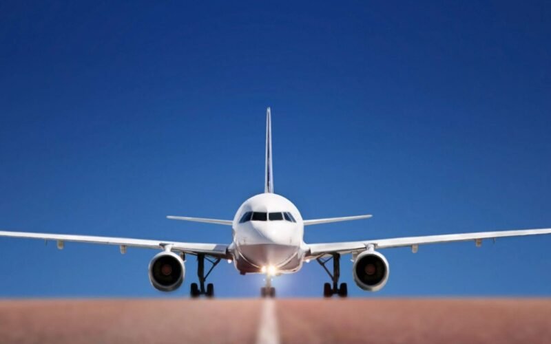Alert Female Pilot Averts Collision of Two Aircraft: Vistara Planes on Same Runway at Delhi Airport