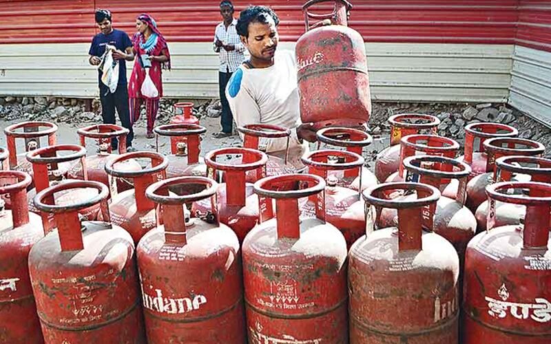 The Central Cabinet Approves ₹200 Subsidy on Domestic Cooking Gas Cylinder